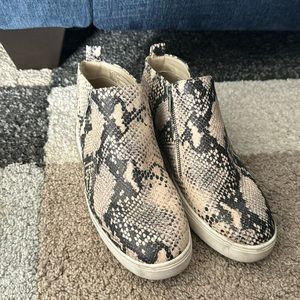 Time&Tru Snakeskin Booties Size 10